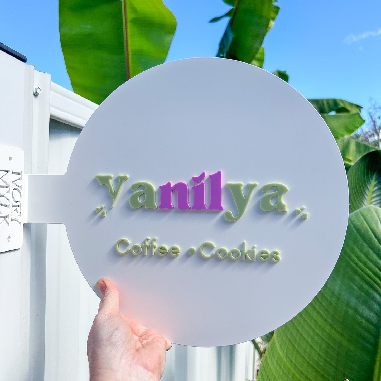 Round Metal Fold Sign