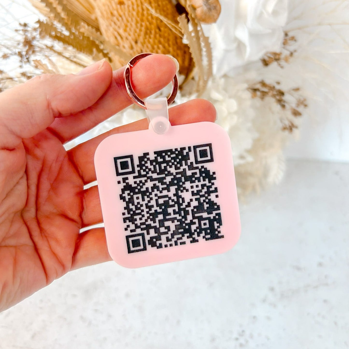 QR Code/NFC Social Key Tag