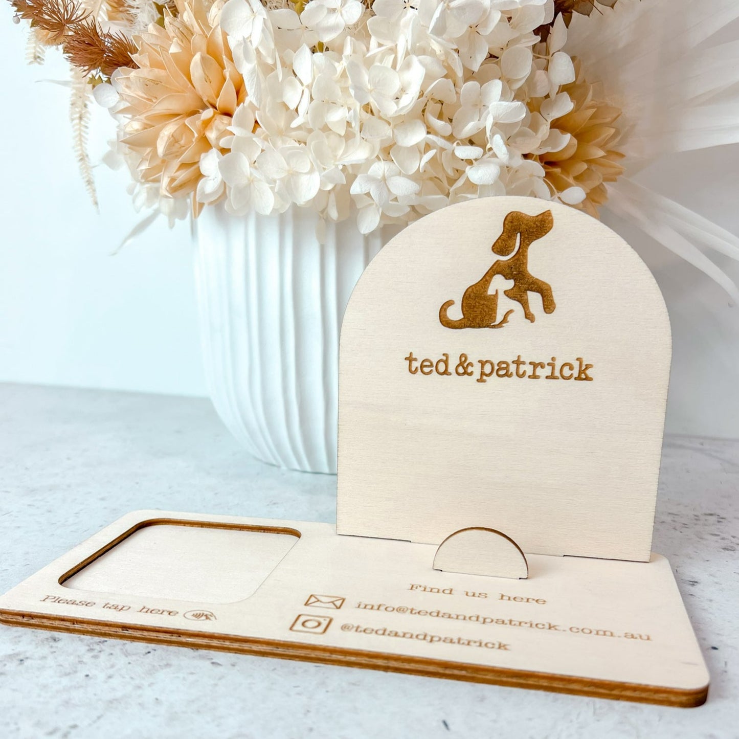 Timber Square Reader Dock